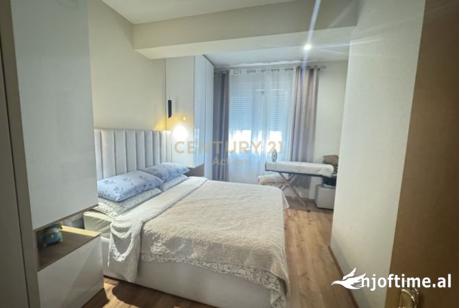 Shtepi ne shitje Apartament ne Tirane, 2+1, Mobilimi E mobiluar, Pagesa 210,000  Euro.