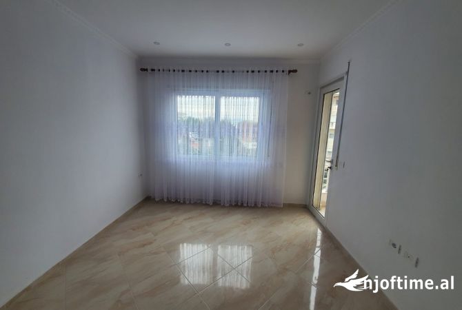 Shtepi ne shitje 1+1 ne Tirane - 82,000 Euro