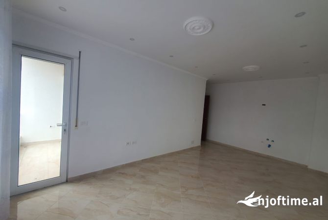 Shtepi ne shitje 1+1 ne Tirane - 82,000 Euro