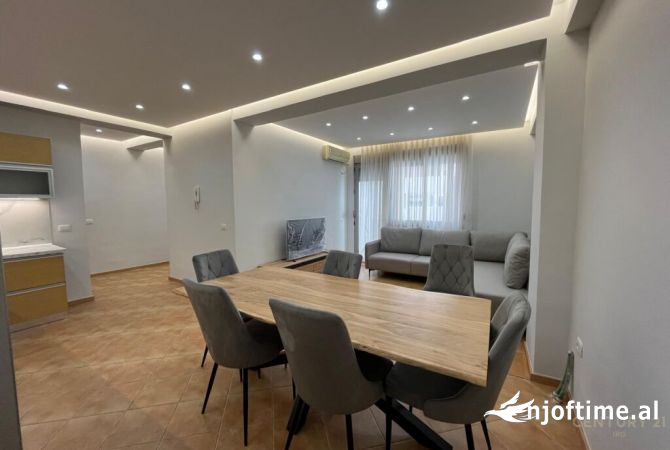 Shtepi me qera 2+1 ne Tirane - 750 Euro