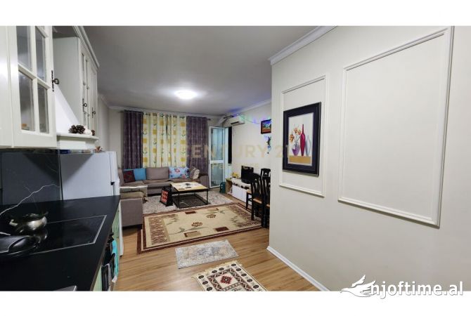 Shtepi ne shitje Apartament ne Tirane, 1+1, Mobilimi E mobiluar, Pagesa 90,000  Euro.