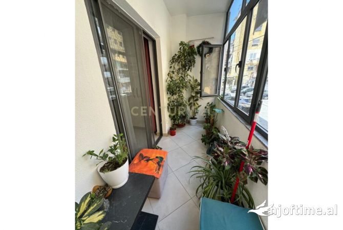 Shtepi me qera Apartament ne Tirane, 2+1, Mobilimi E mobiluar, Pagesa 600  Euro.