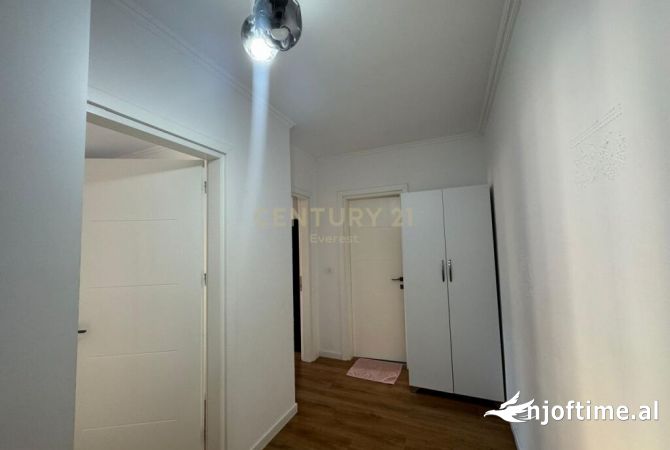 Shtepi ne shitje Apartament ne Tirane, 1+1, Mobilimi E mobiluar, Pagesa 110,000  Euro.