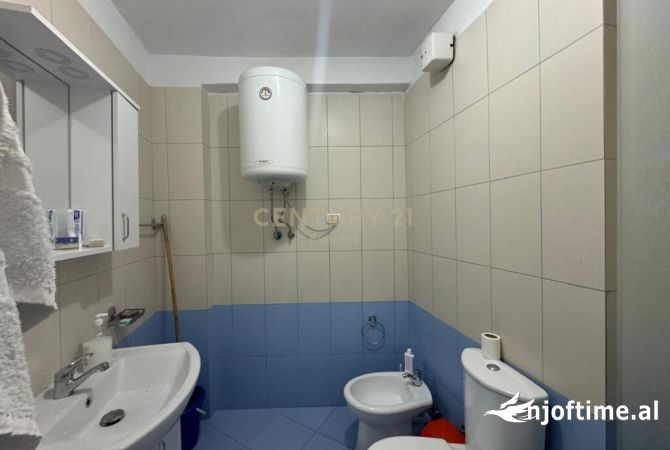 Shtepi ne shitje Apartament ne Tirane, 1+1, Mobilimi E mobiluar, Pagesa 110,000  Euro.