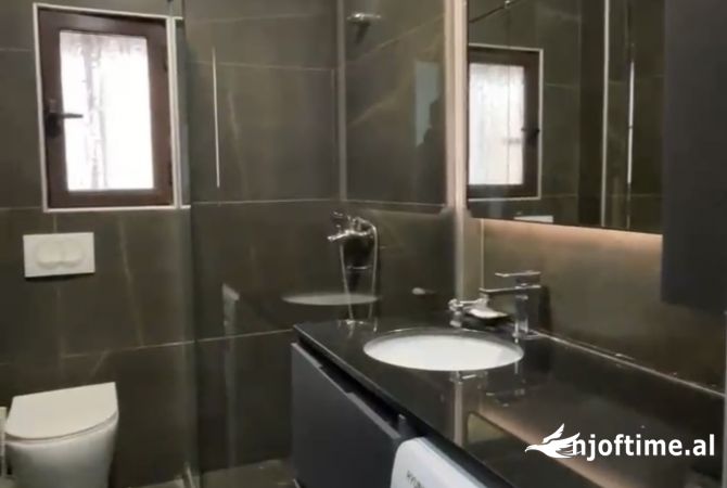 Shtepi me qera Apartament ne Tirane, 1+1, Mobilimi E mobiluar, Pagesa 550  Euro.