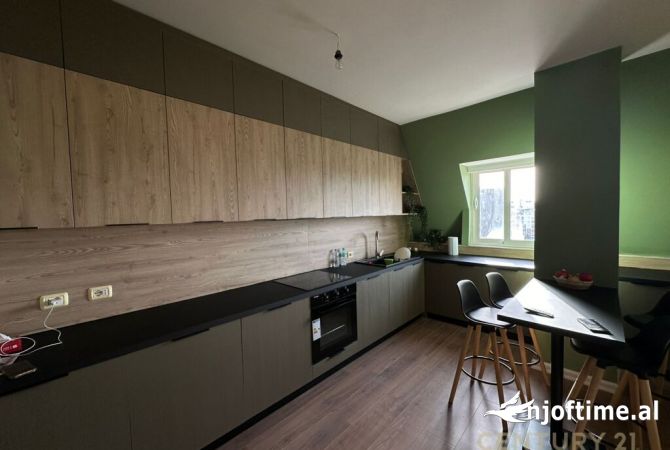 Shtepi me qera 2+1 ne Tirane - 1,000 Euro