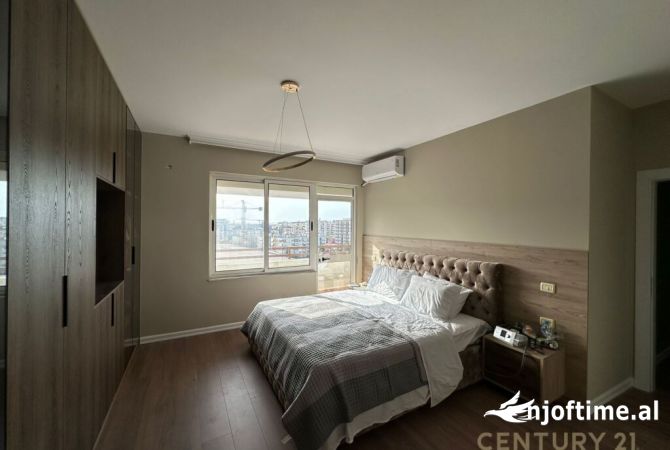 Shtepi me qera 2+1 ne Tirane - 1,000 Euro
