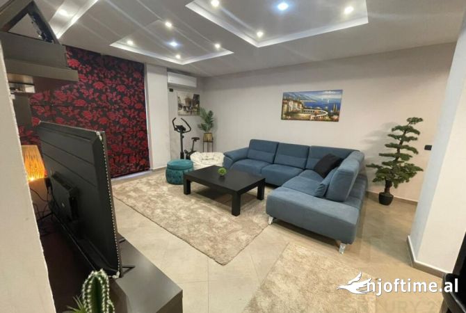 Shtepi ne shitje 2+1 ne Tirane - 300,000 Euro