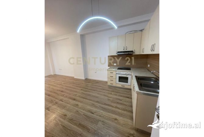 Shtepi ne shitje 1+1 ne Tirane - 99,500 Euro