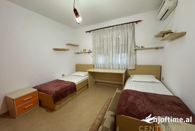Shtepi me qera Apartament ne Tirane, 2+1, Mobilimi E mobiluar, Pagesa 650  Euro.