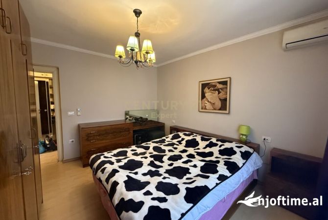 Shtepi me qera Apartament ne Tirane, 2+1, Mobilimi E mobiluar, Pagesa 600  Euro.