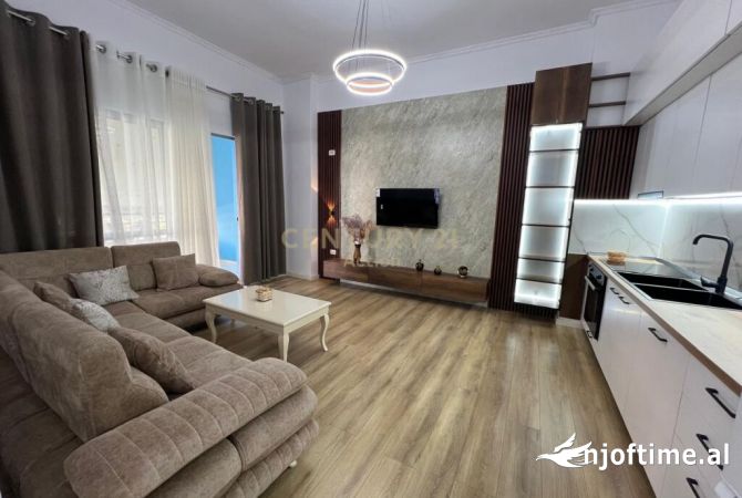 Shtepi ne shitje Apartament ne Tirane, 2+1, Mobilimi E mobiluar, Pagesa 145,000  Euro.