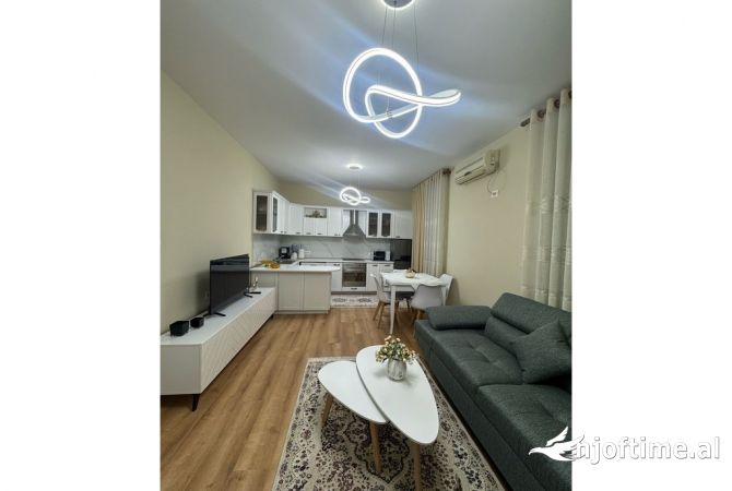Shtepi me qera 1+1 ne Tirane - 650 Euro
