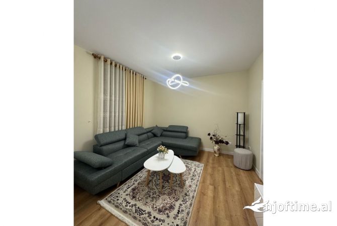 Shtepi me qera 1+1 ne Tirane - 650 Euro