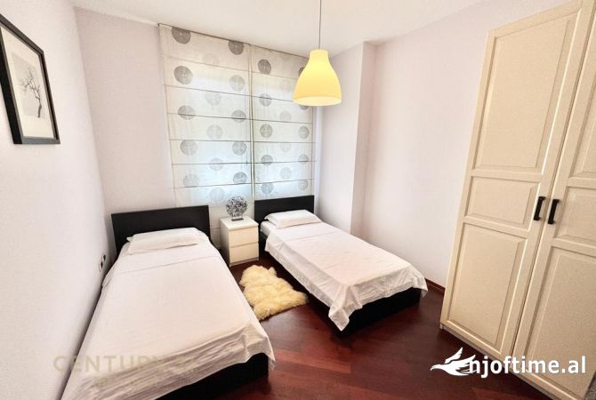 Shtepi me qera Apartament ne Tirane, 2+1, Mobilimi E mobiluar, Pagesa 1,300  Euro.