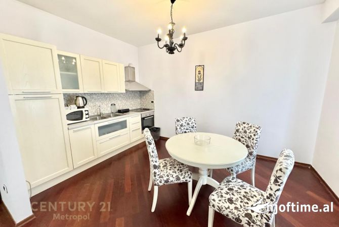 Shtepi me qera Apartament ne Tirane, 2+1, Mobilimi E mobiluar, Pagesa 1,300  Euro.