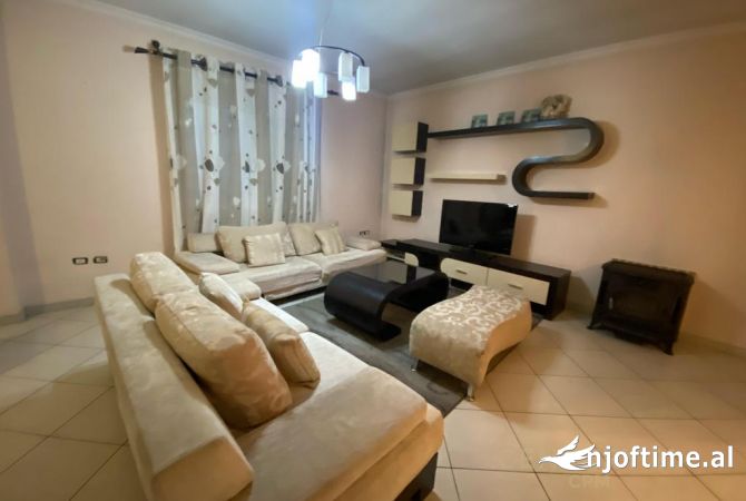 Shtepi me qera 3+1 ne Tirane - 650 Euro