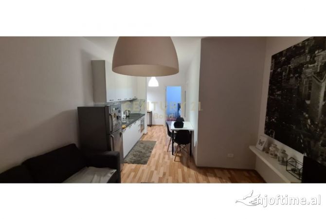Shtepi me qera 1+1 ne Tirane - 450 Euro