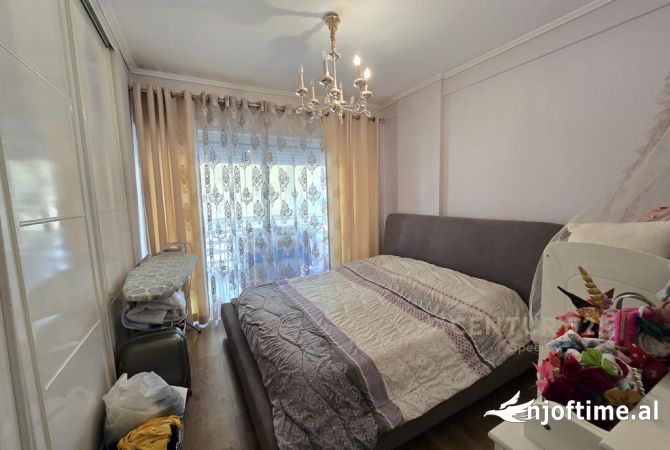 Shtepi me qera 1+1 ne Tirane - 450 Euro