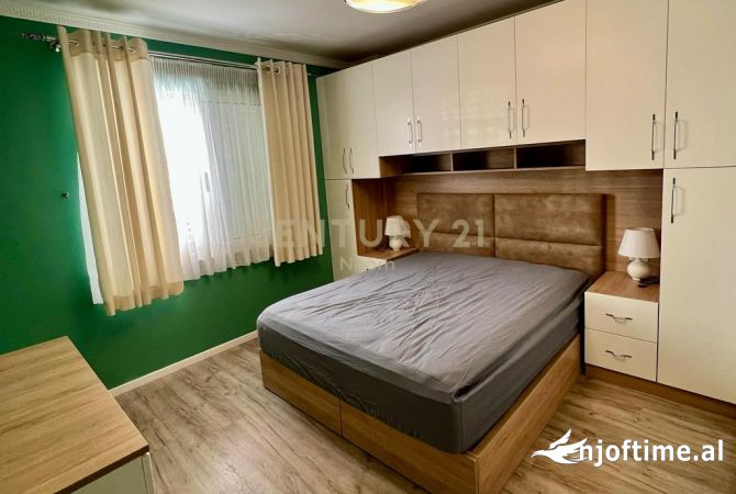 Shtepi ne shitje Apartament ne Tirane, 2+1, Mobilimi E mobiluar, Pagesa 118,000  Euro.