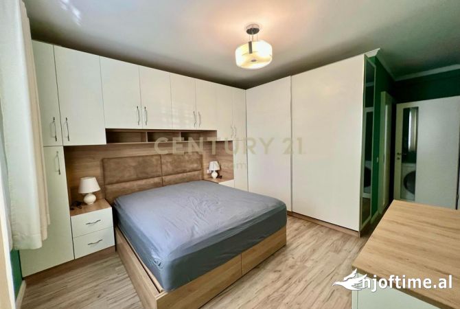 Shtepi ne shitje Apartament ne Tirane, 2+1, Mobilimi E mobiluar, Pagesa 118,000  Euro.