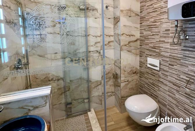 Shtepi ne shitje Apartament ne Tirane, 2+1, Mobilimi E mobiluar, Pagesa 118,000  Euro.