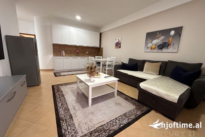 Shtepi me qera 2+1 ne Tirane - 700 Euro