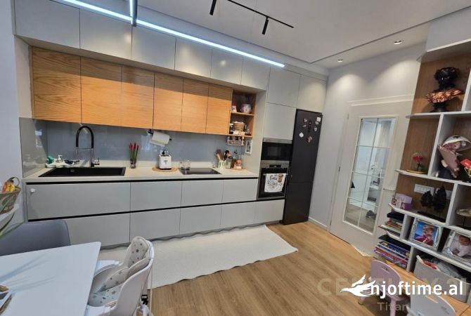 Shtepi ne shitje 2+1 ne Tirane - 200,000 Euro