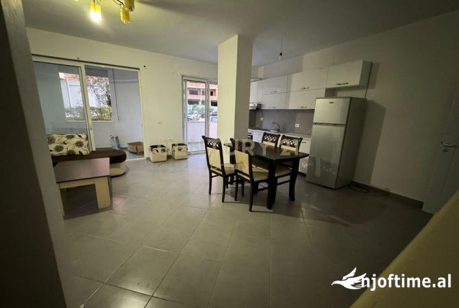 Shtepi ne shitje 2+1 ne Tirane - 180,000 Euro