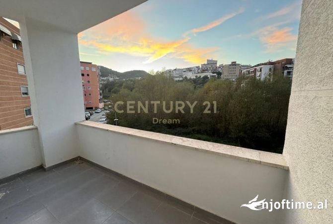 Shtepi ne shitje 2+1 ne Tirane - 180,000 Euro