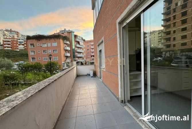 Shtepi ne shitje 2+1 ne Tirane - 180,000 Euro