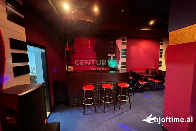 Ambiente Commerciale in Vendita 2+1 a Tirana - 200,000 Euro