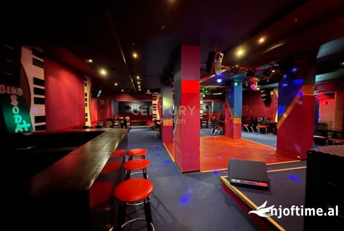 Ambiente Commerciale in Vendita 2+1 a Tirana - 200,000 Euro