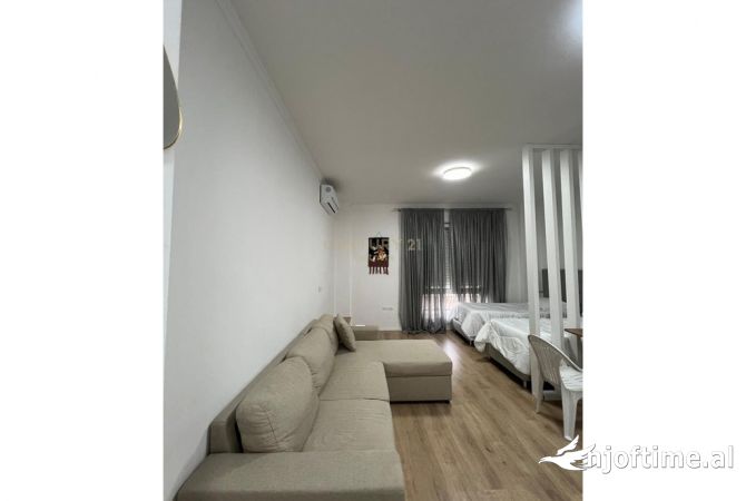 Shtepi me qera Garsoniere ne Tirane - 450 Euro