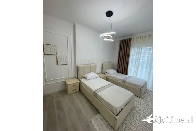 Attic (top floor of the roof) for sale in Tirana 2+1, Furnished
