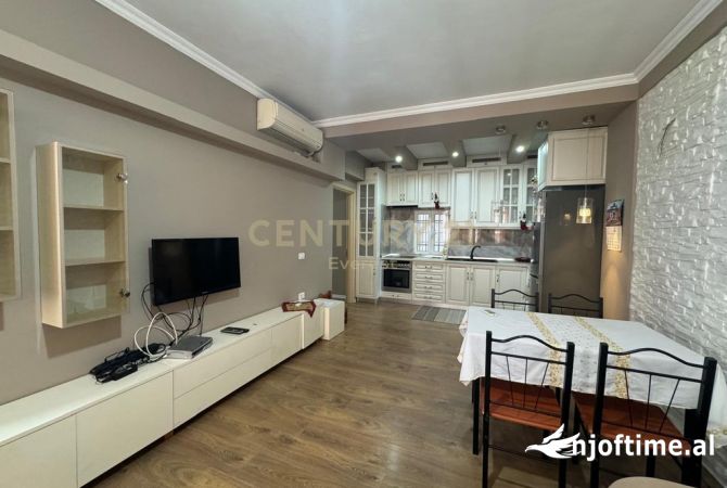 Shtepi me qera 2+1 ne Tirane - 400 Euro