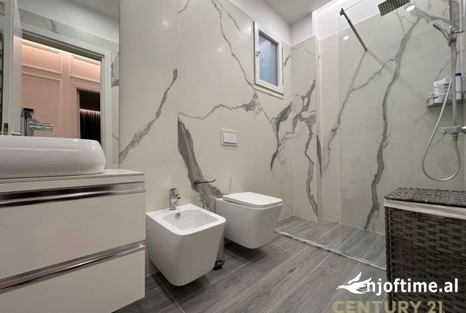 Shtepi me qera Apartament ne Tirane, 3+1, Mobilimi E mobiluar, Pagesa 1,450  Euro.