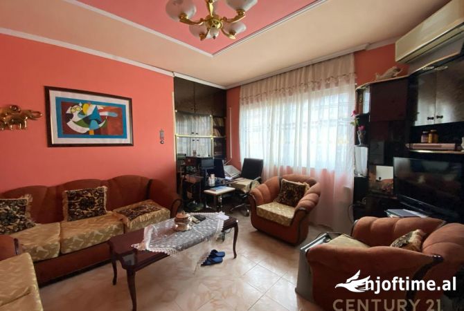 Shtepi ne shitje 1+1 ne Tirane - 100,000 Euro