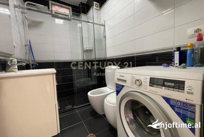 Shtepi ne shitje Apartament ne Tirane, 1+1, Mobilimi E mobiluar, Pagesa 138,000  Euro.