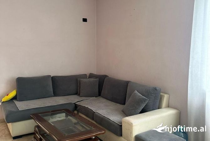 Shtepi me qera 2+1 ne Tirane - 500 Euro