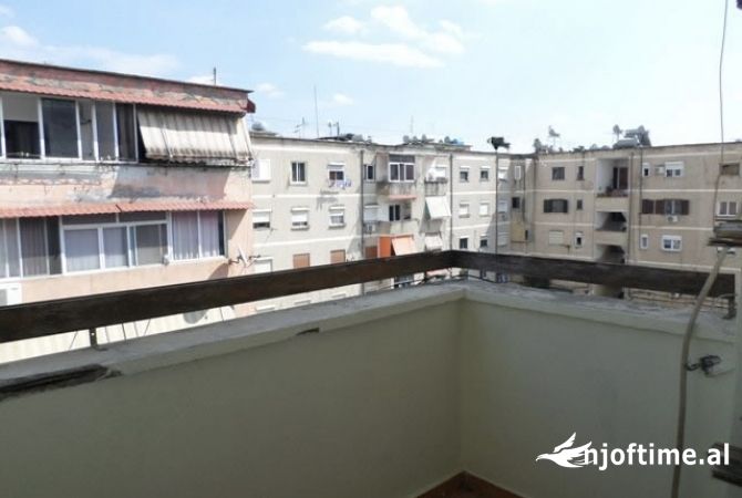Shtepi me qera 5+1 ne Tirane - 1,000 Euro