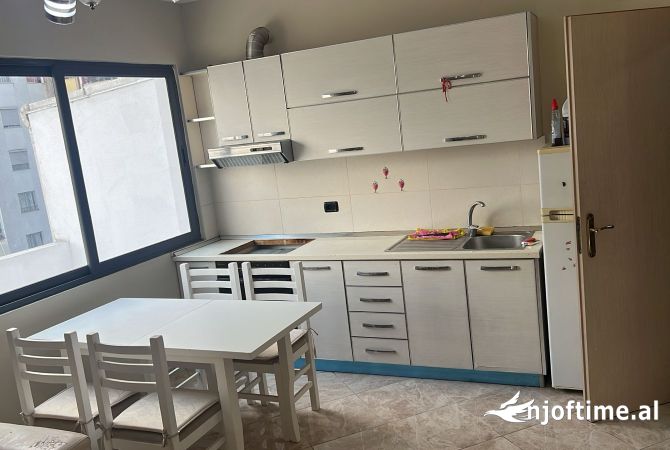 Shtepi me qera 2+1 ne Tirane - 500 Euro
