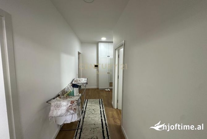 Shtepi ne shitje Apartament ne Tirane, 2+1, Mobilimi E mobiluar, Pagesa 165,000  Euro.