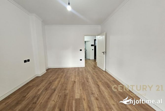 Shtepi ne shitje 2+1 ne Tirane - 160,000 Euro