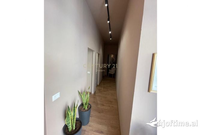 Ambient biznesi ne shitje 1+1 ne Tirane - 375,500 Euro