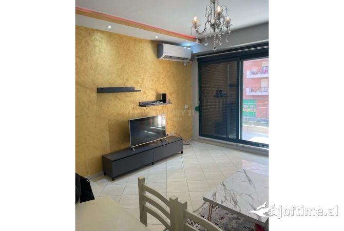 Shtepi me qera 1+1 ne Tirane - 550 Euro