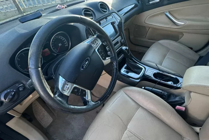Makina ne shitje  ne Tirane - 3,700 Euro