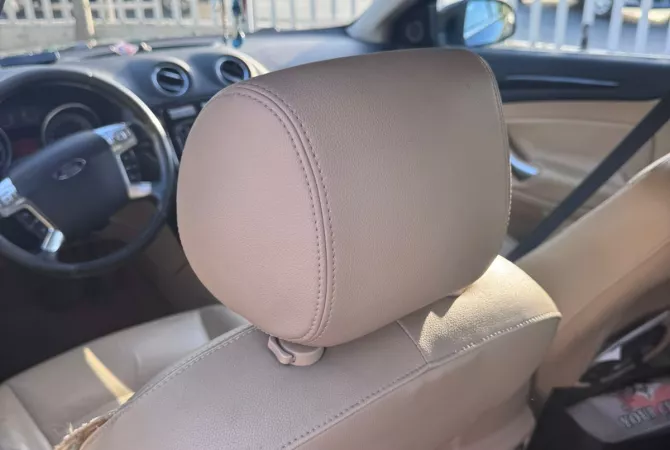 Makina ne shitje ne Tirane, Ford, 2009 Diesel,Kambio Automatik Pagesa 3,700  Euro.