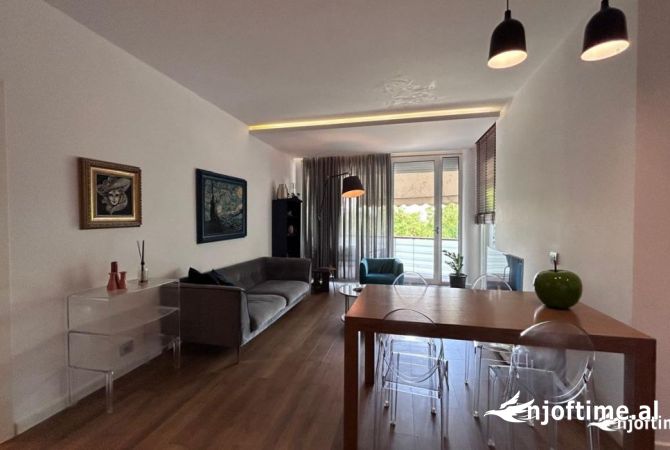 Shtepi me qera 2+1 ne Tirane - 900 Euro