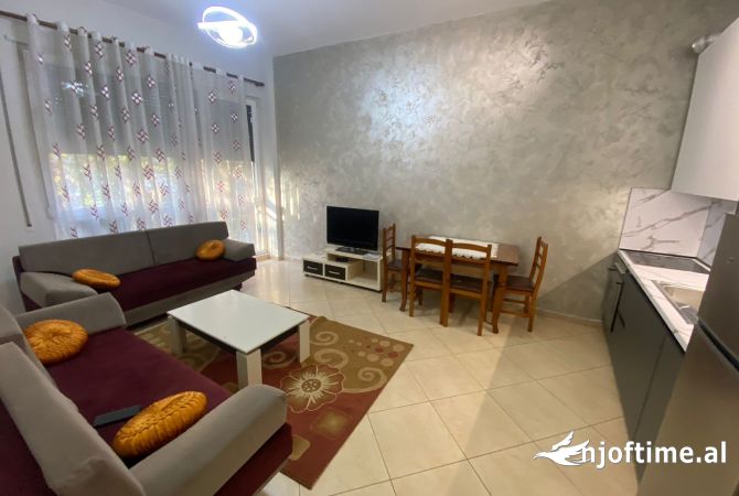 Shtepi me qera 1+1 ne Tirane - 430 Euro